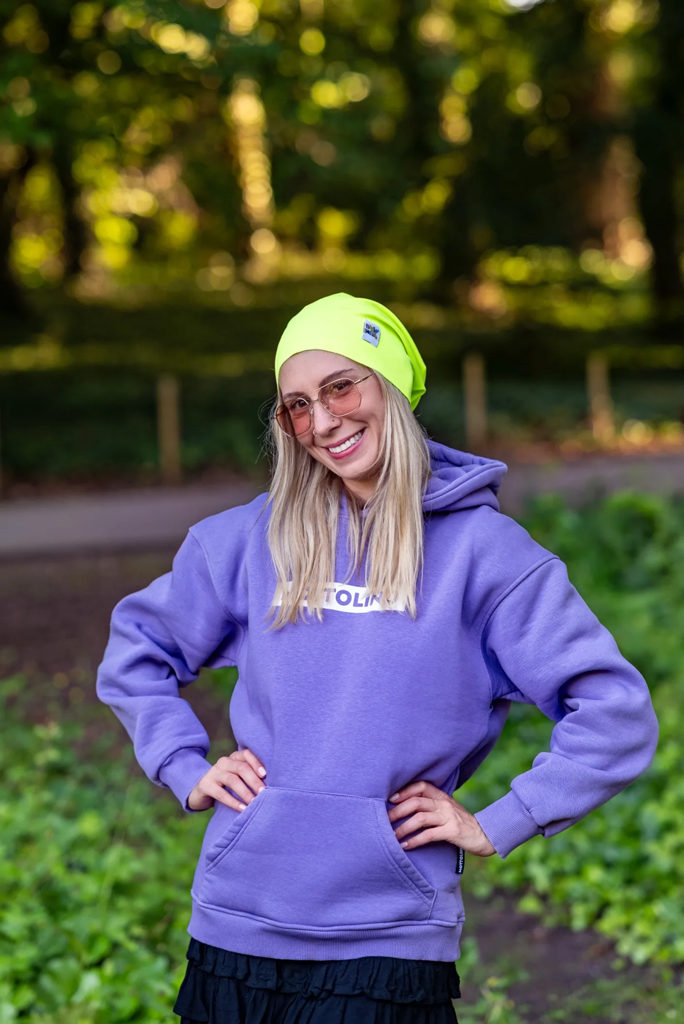 Czapka materiałowa "Neonowy żółty" 28 czapka pod kask