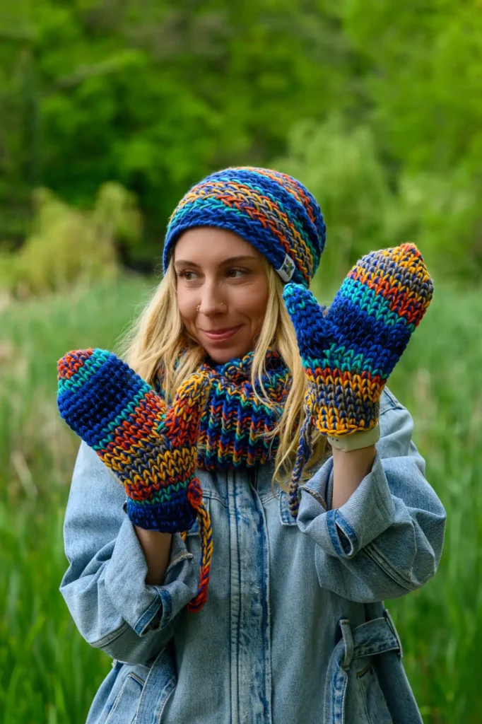 damskie rękawiczki ze sznureczkiem