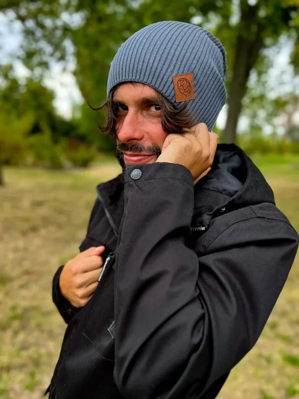 Męska bawełniana czapka jesienna logo ekoskórka "Ciemny szary" 9 Bawelniana czapka Smerfetka meska