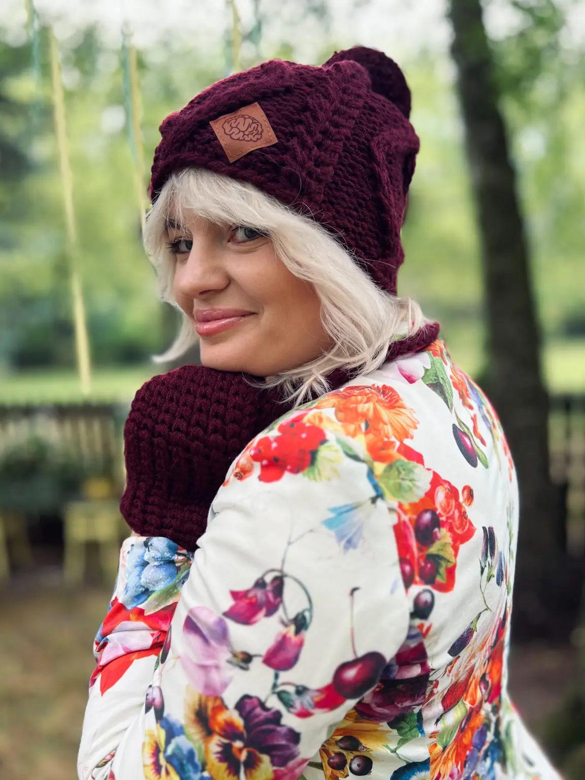 Stylowa czapka z pomponem HERO "Bordo" 1 Czapka Bordowa Zimowa z Polarem