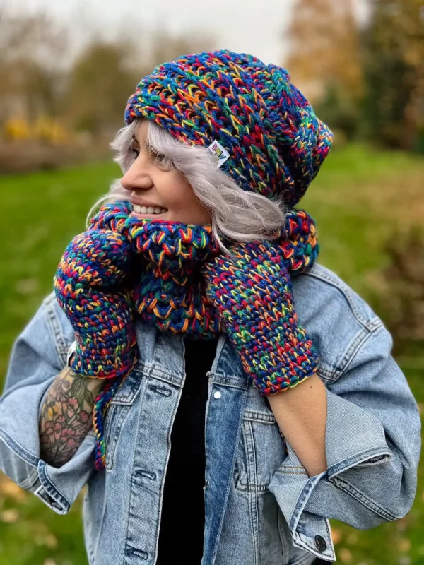 Damska czapka handmade bez podszewki