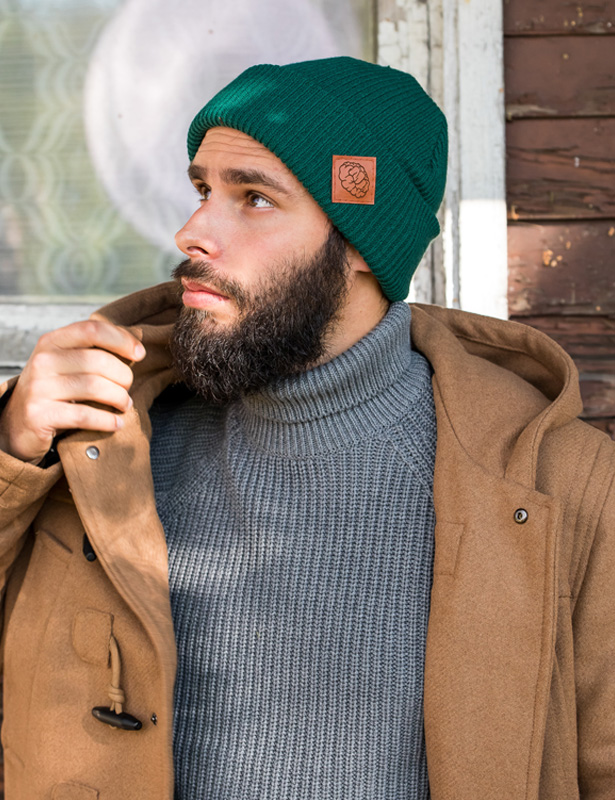 Męska czapka beanie logo ekoskórka "Zielony" 76 GLOWNE butelkowa beanie meskabrain inside