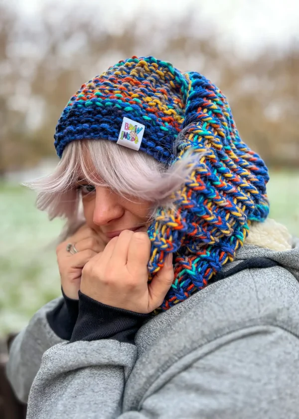 Czapka MERINO 50% "Górski potok" NEVERLAND 6 GLOWNE czapka handmade mlodziezowa