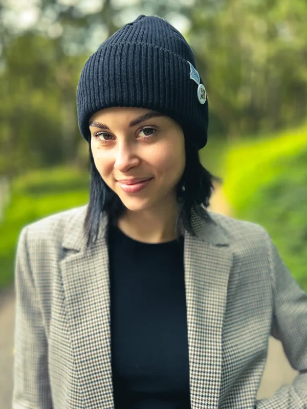 Czapka beanie z bawełny logo kolorowe "Czarny" 8 Glowne 2 7