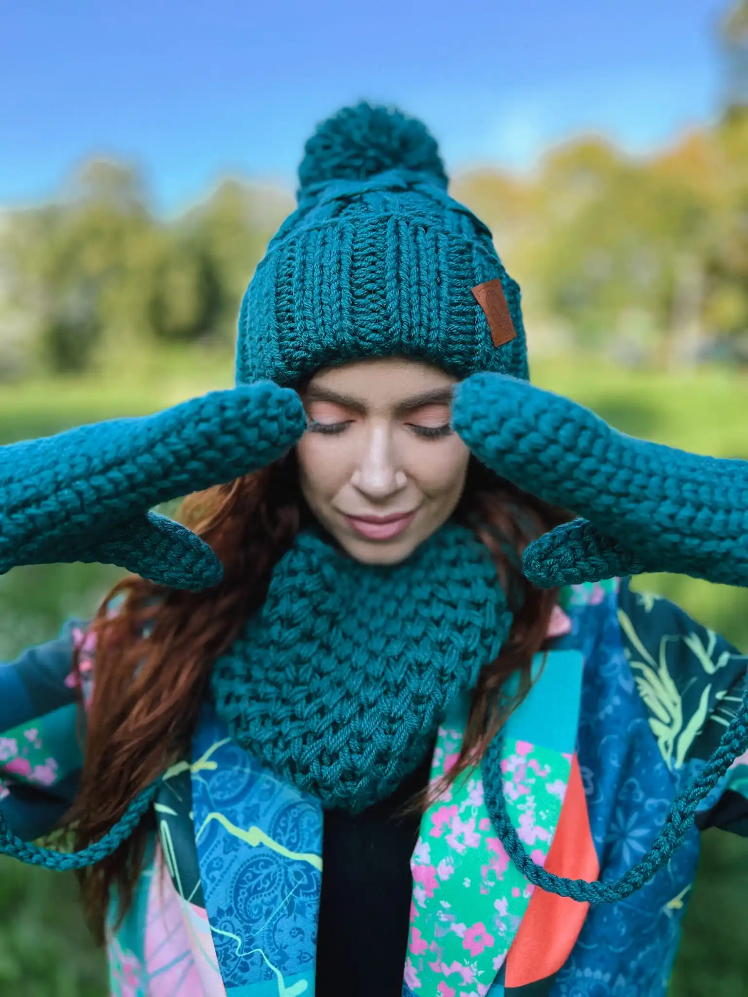 Rękawiczki handmade ze sznureczkiem ,,Leśny zielony" 223 Glowne 7