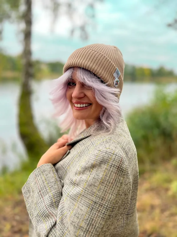 Czapka beanie z bawełny logo kolorowe "Beżowa" 14 Glowne2 1