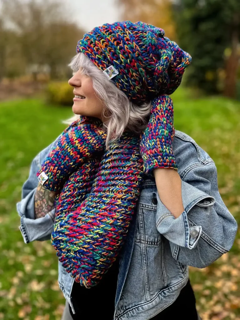 Glowne Damska czapka handmade na zime