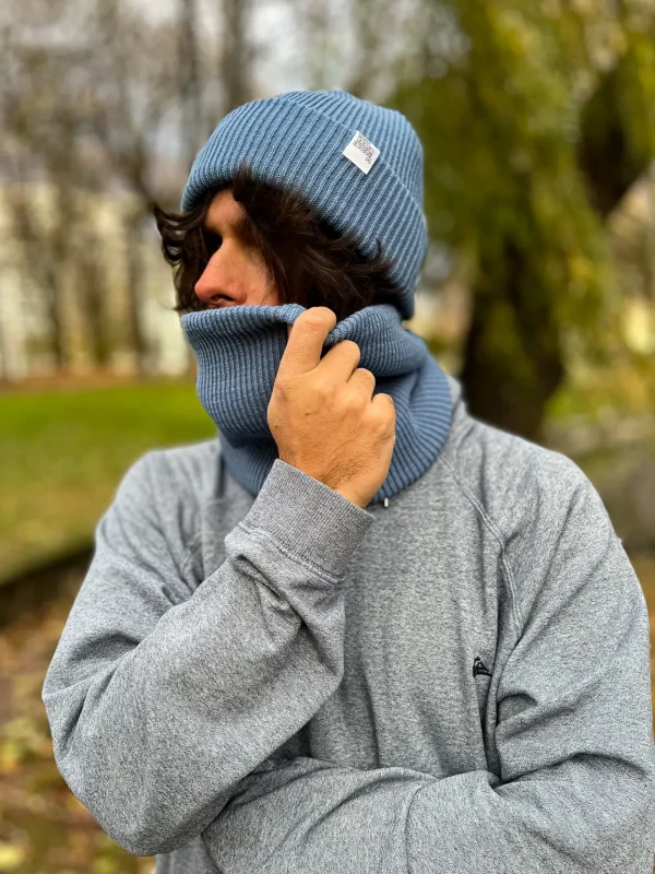 Stylowy brudnoniebieski meski szal