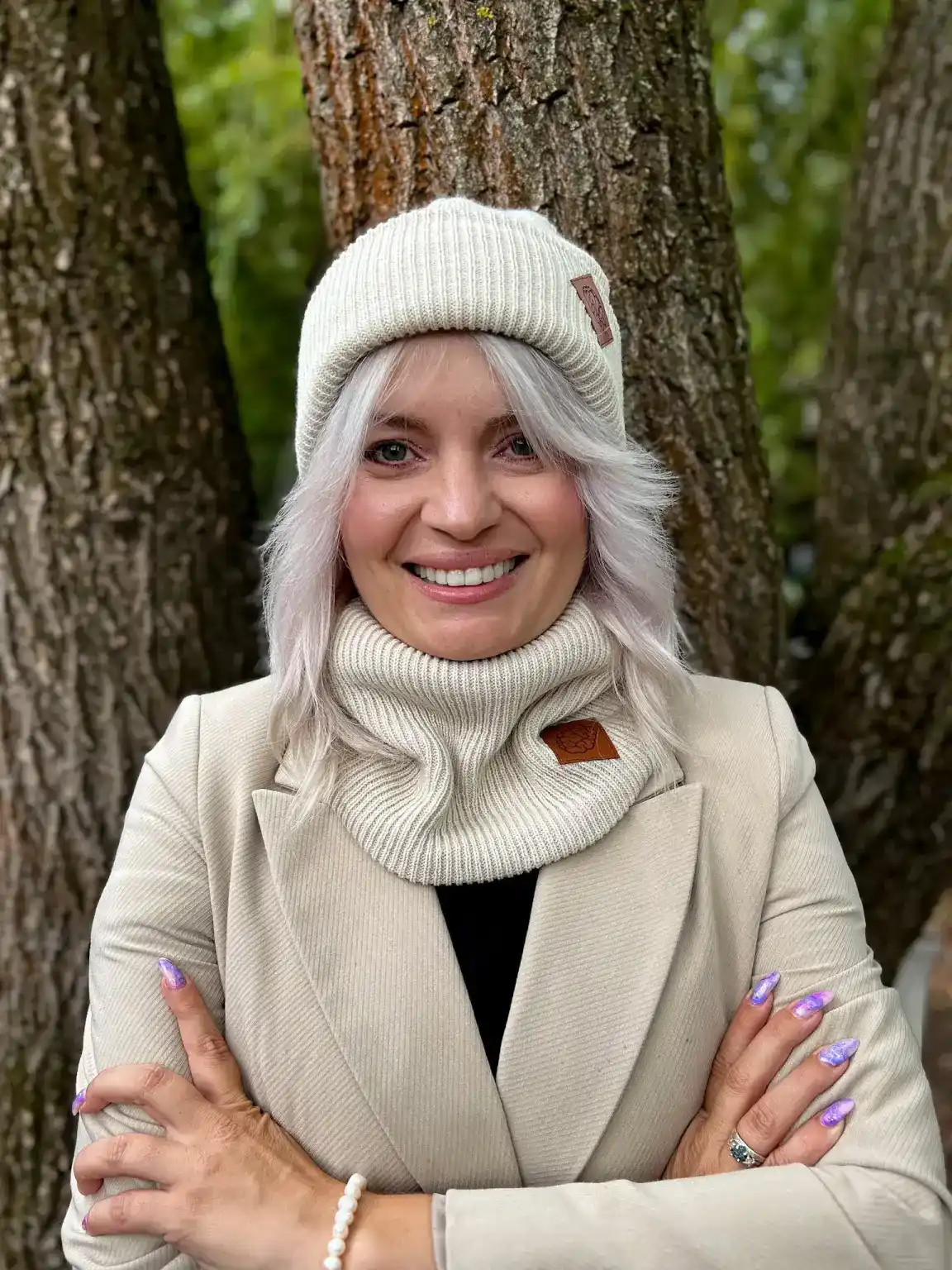 Czapka beanie logo ekoskórka "Jasny beż" 51 Wielofunkcyjny buff na zime 2