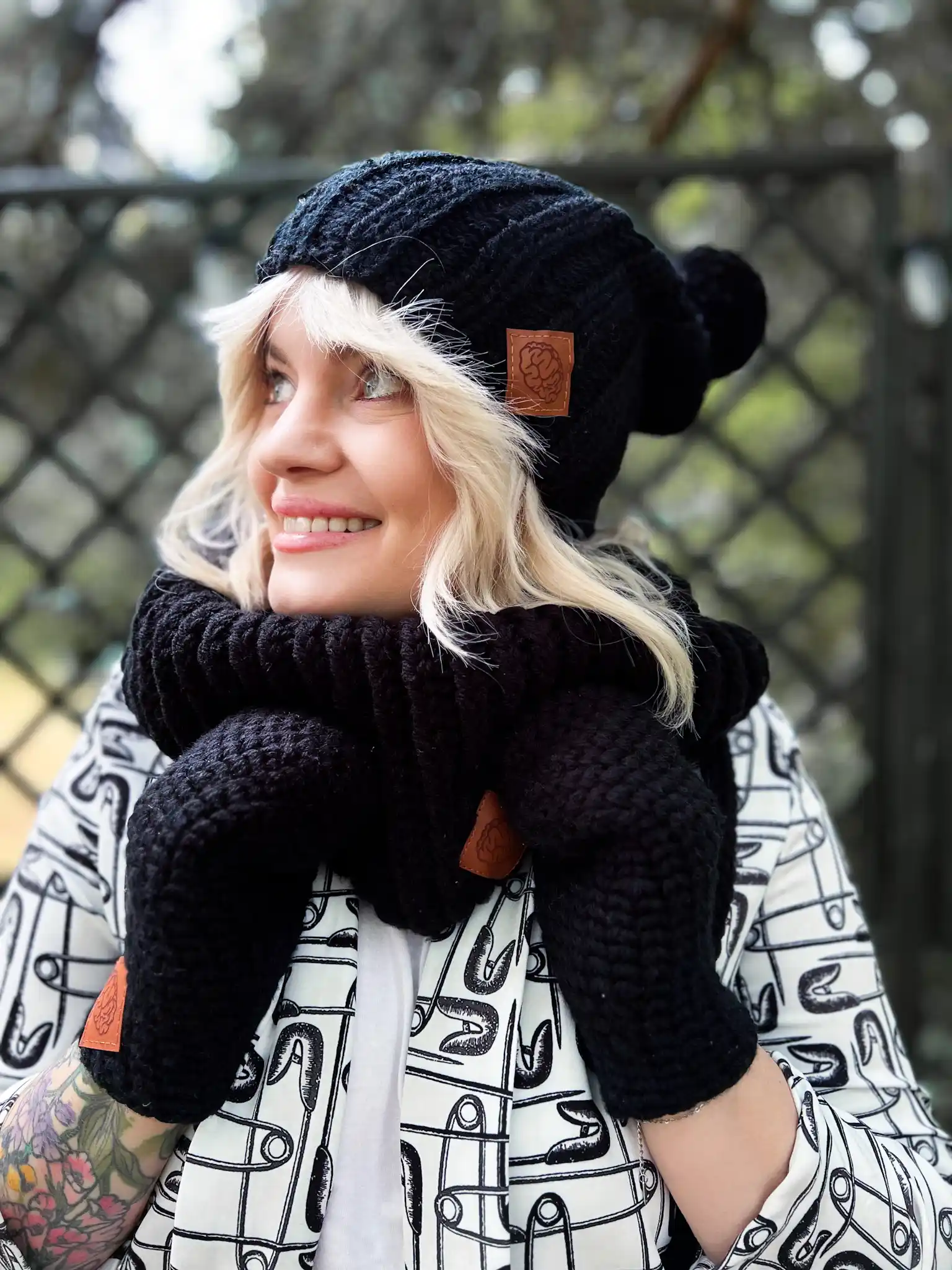 Rękawiczki handmade ze sznureczkiem ,,Czarny" 30 Zimowe mitenki alpaka