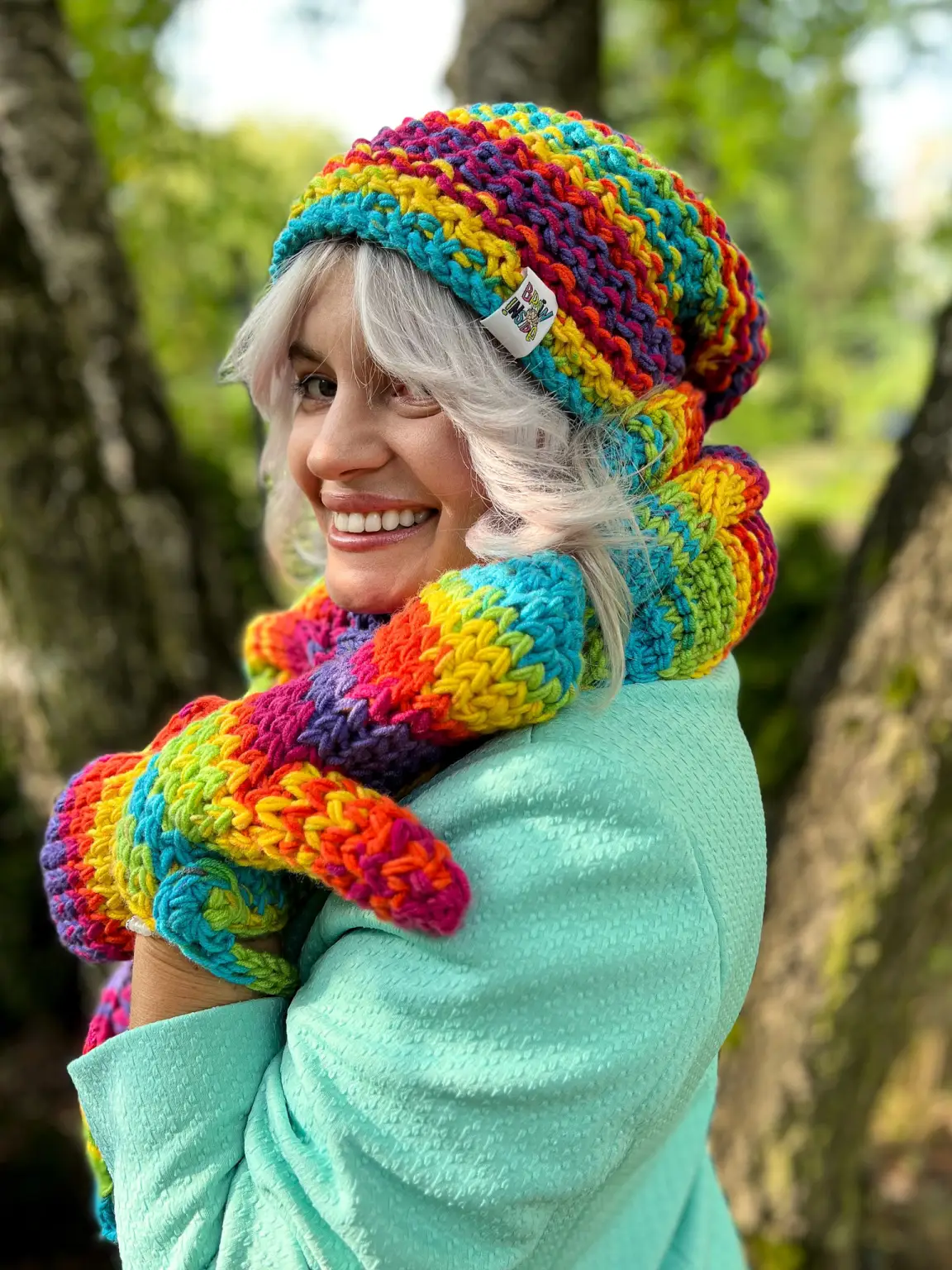 Kolorowa czapka bez pompona NEVERLAND ,,Tęcza" 48 Zimowy must have teczowa czapka z polarem