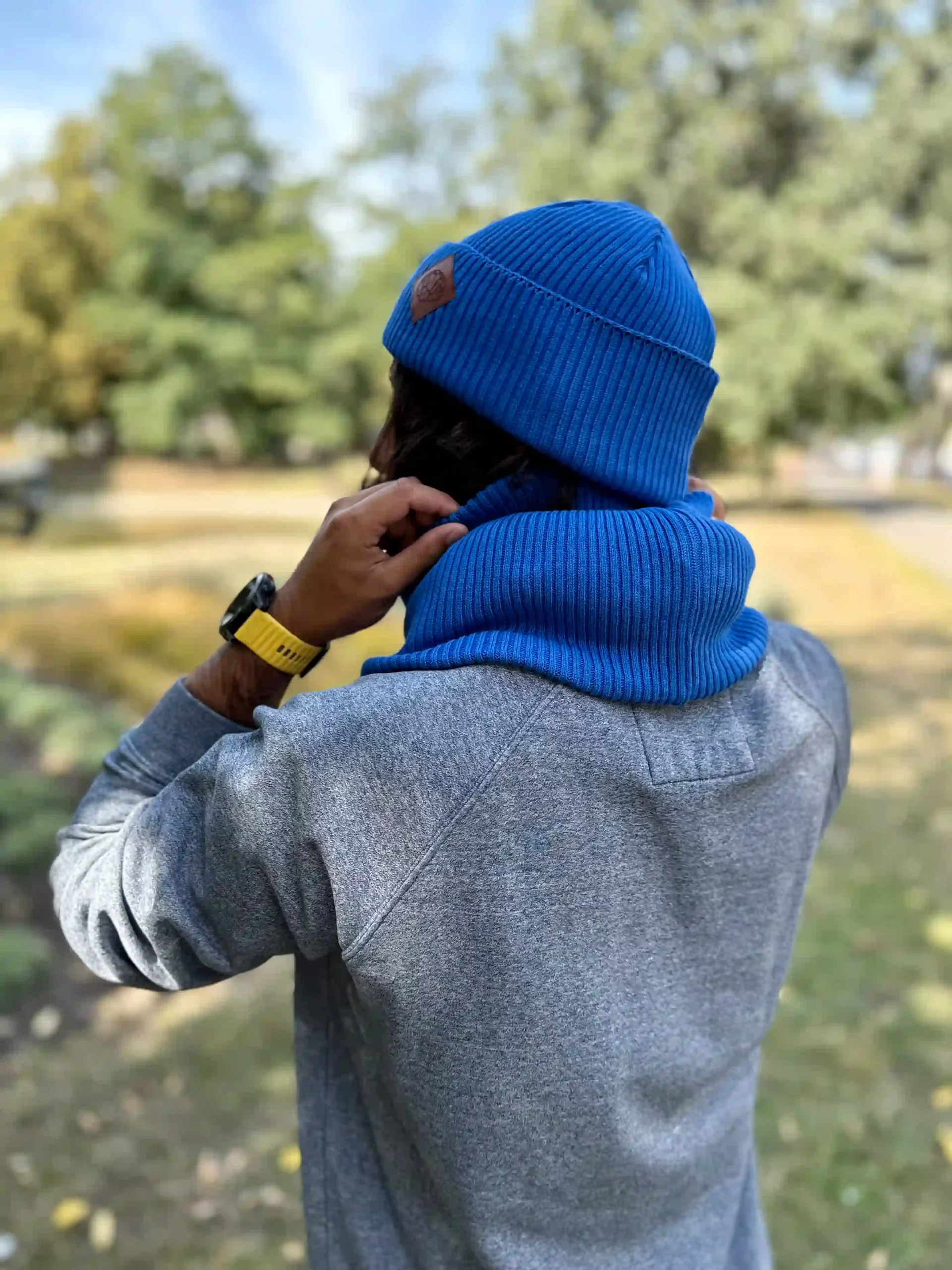 Męska bawełniana czapka beanie logo ekoskórka "Niebieski Kobalt" 35 bawelniana beanie meska scaled 1