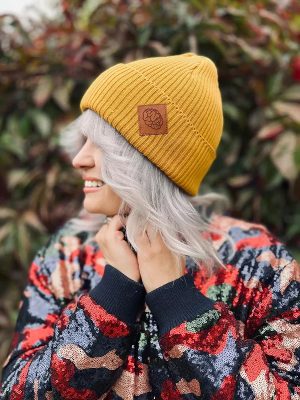Bawełniana czapka beanie logo ekoskórka "Miodowa musztarda" 13 bawelniana beanie w kolorze musztardowym