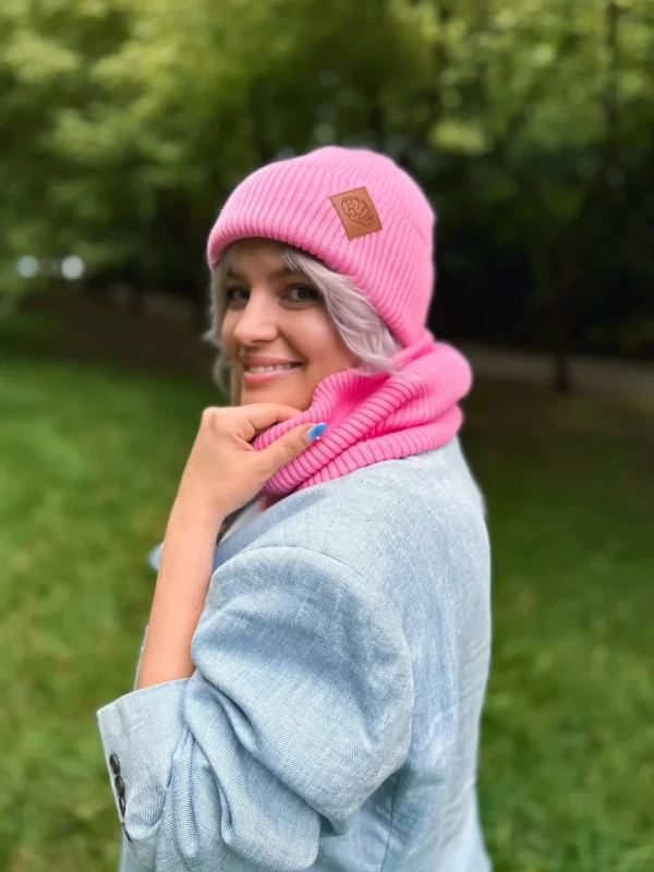 beanie cukierkowy roz scaled 1