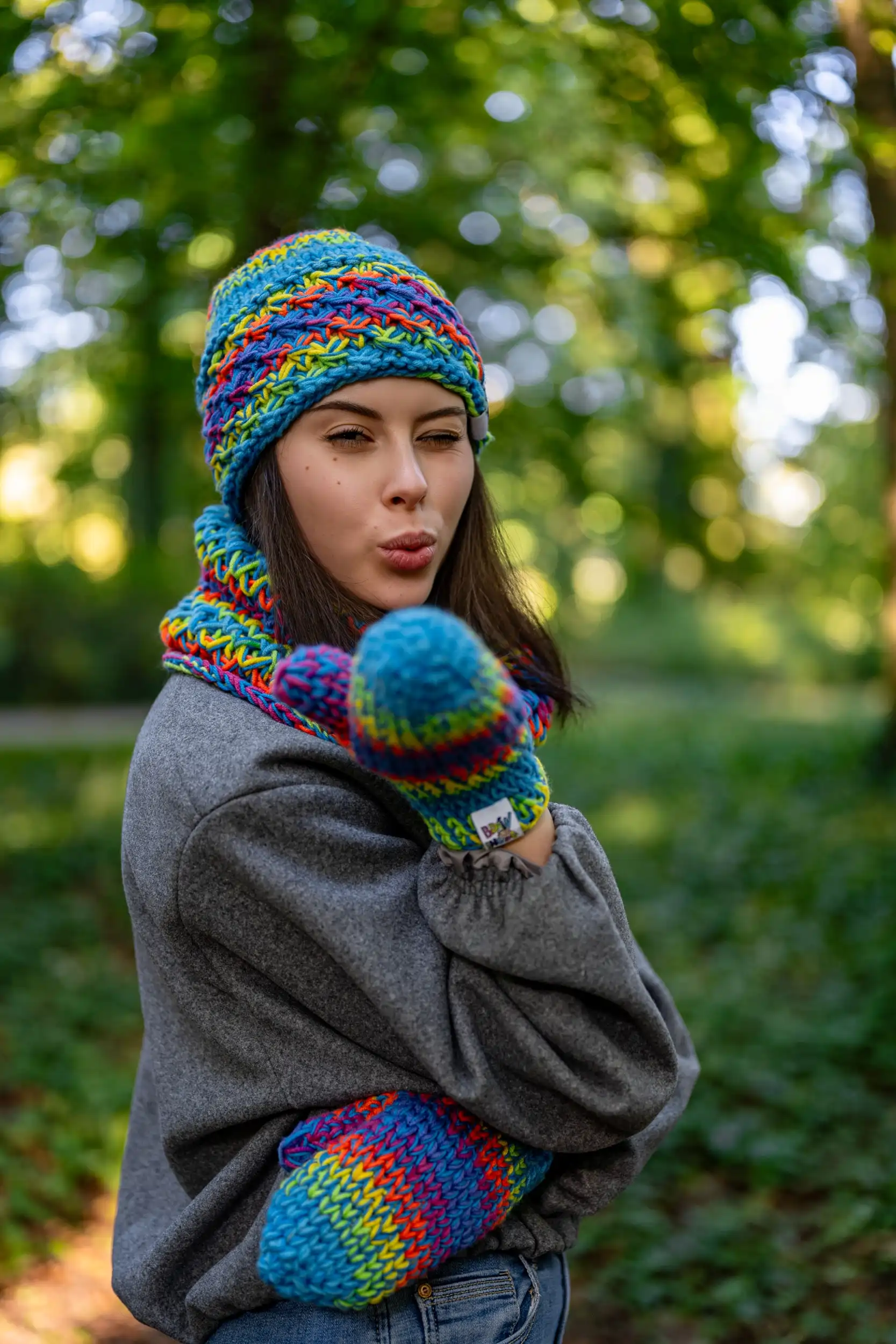 Rękawiczki MERINO 50% "Tęcza Błękit" 55 beanie kolorowa