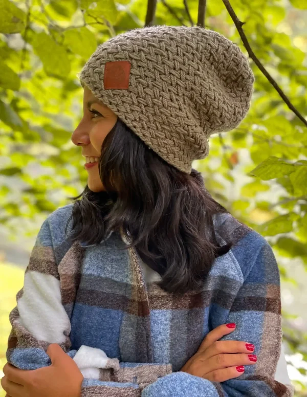 Czapka ręcznie robiona EXPLORER "Ciemny beż" 4 beanie slouchy beige bezowa czapka 1 scaled 1