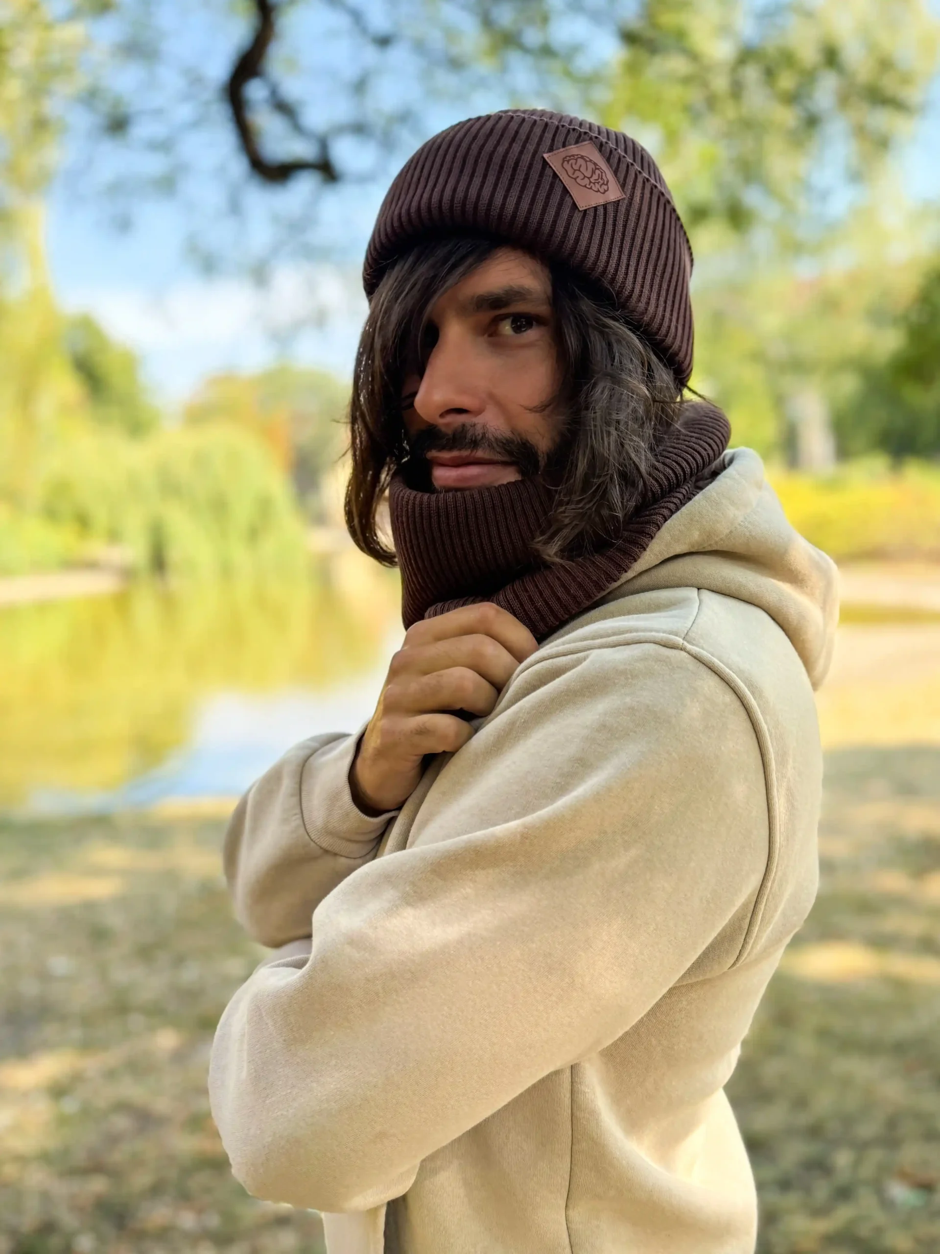 Męska bawełniana czapka beanie logo ekoskórka "Brąz" 39 brazowa beanie meska bawelna scaled 1