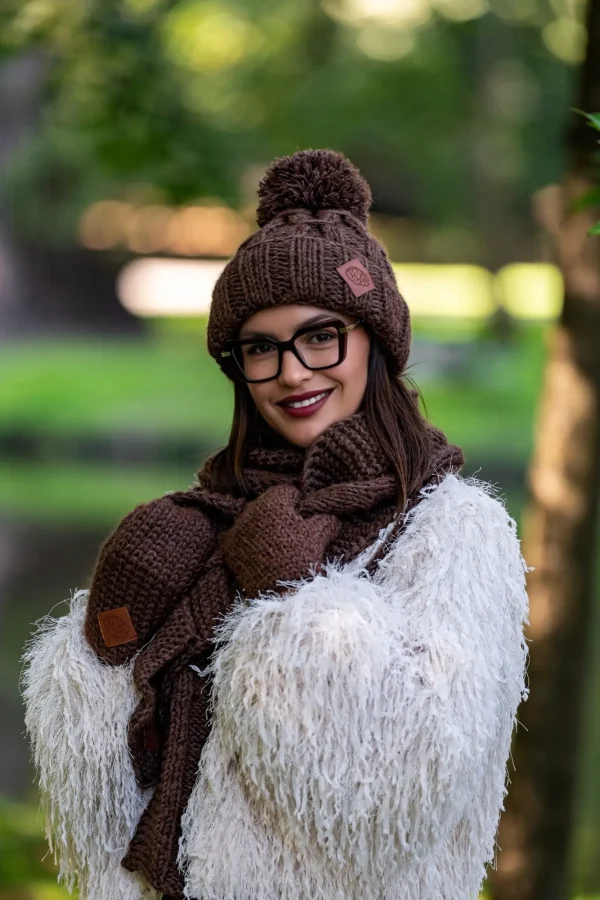 Czapka MERINO Euforia "Brązowy" 6 brazowa czapka z pomponem i szalik merino