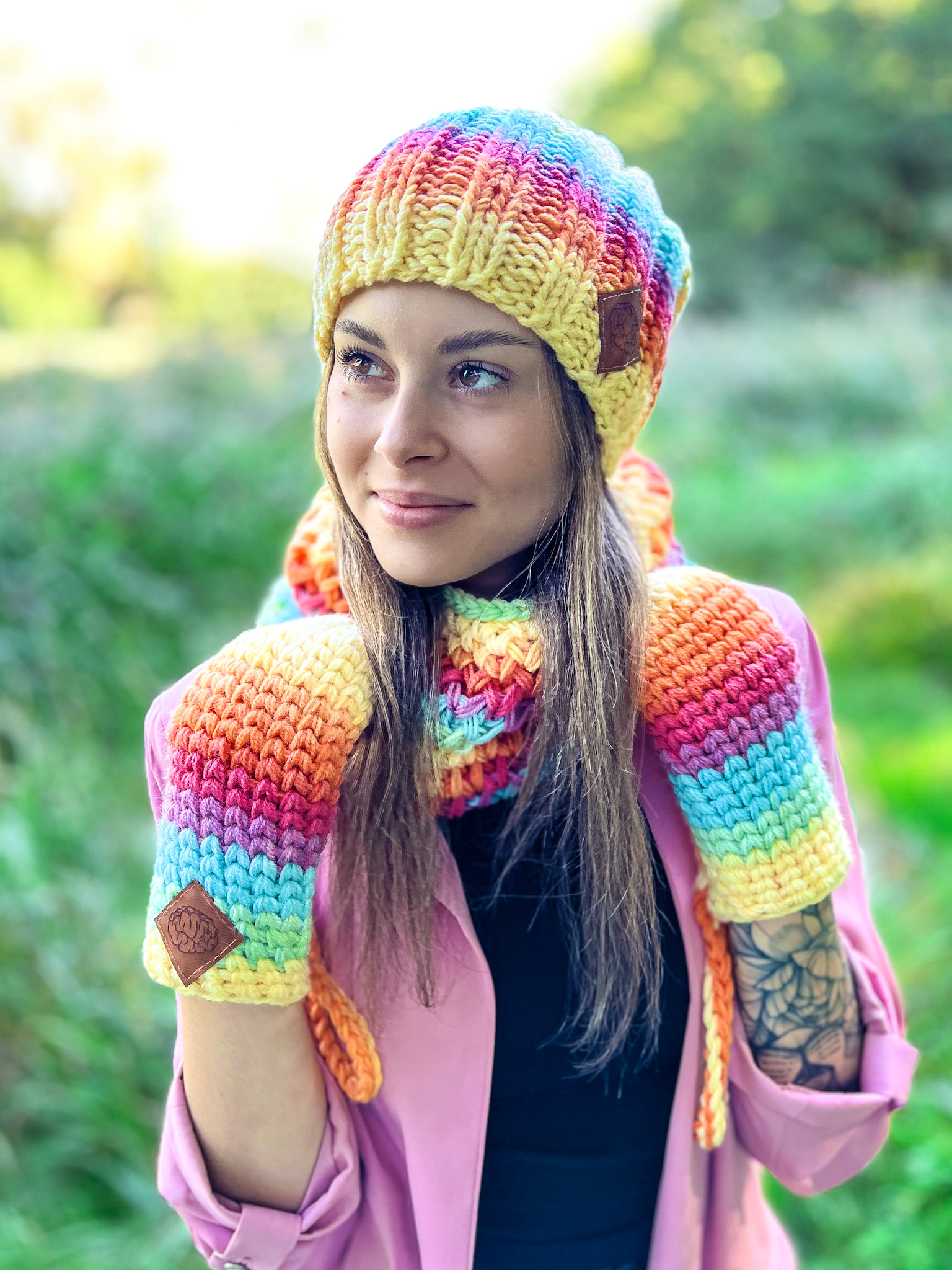 Kolorowe rękawiczki handmade ze sznureczkiem ,,Cieniowane cytrusy" 86 Kolorowe rękawiczki handmade ze sznureczkiem ,,Cieniowane cytrusy" - obrazek 2