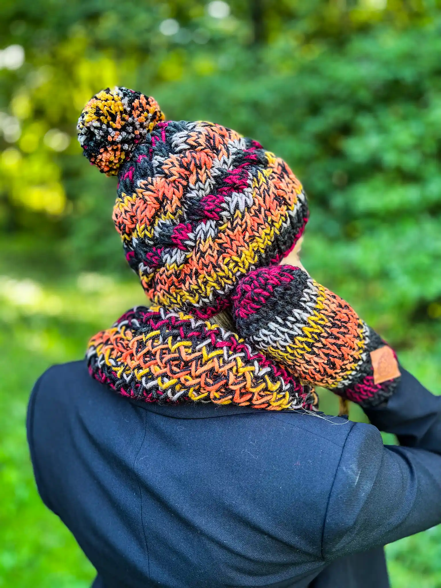 Mały komin MERINO 50% "Ciemna jesień" 189 coemny szal recznie robiony