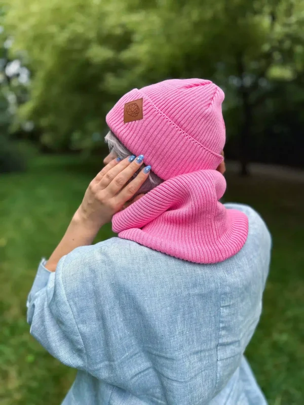 Bawełniana czapka beanie logo ekoskórka "Różowy" 11 czapka beanie sklad bawelna rozowa scaled 1