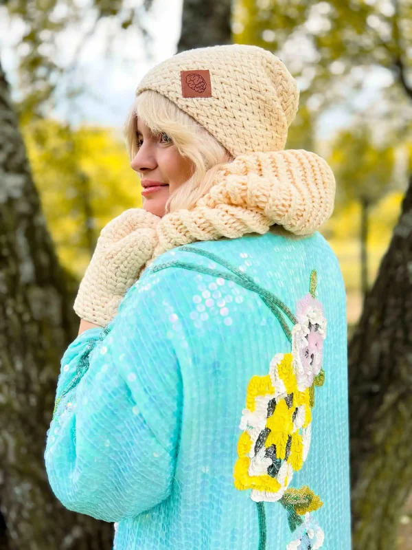 Czapka ręcznie robiona EXPLORER ,,Ecru" 16 czapka cieple kolory ecru
