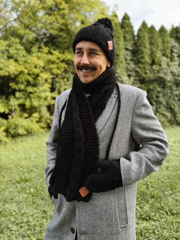Męska czapka MERINO Euforia "Czarny" 15 czapka merino z pomponem meska czarna scaled 1