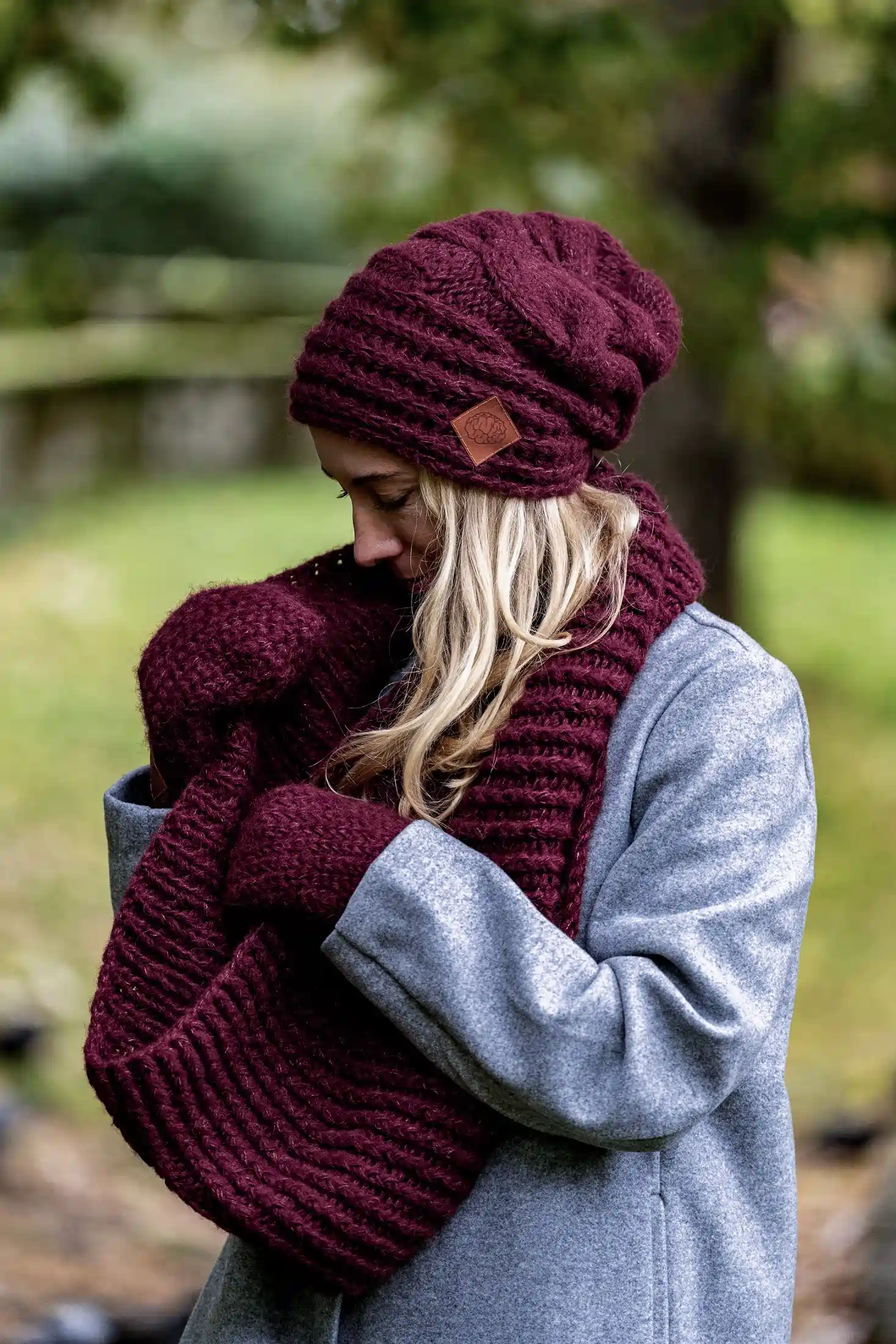 Komin MERINO "Bordo" 54 czapka nieugniatajaca fryzury