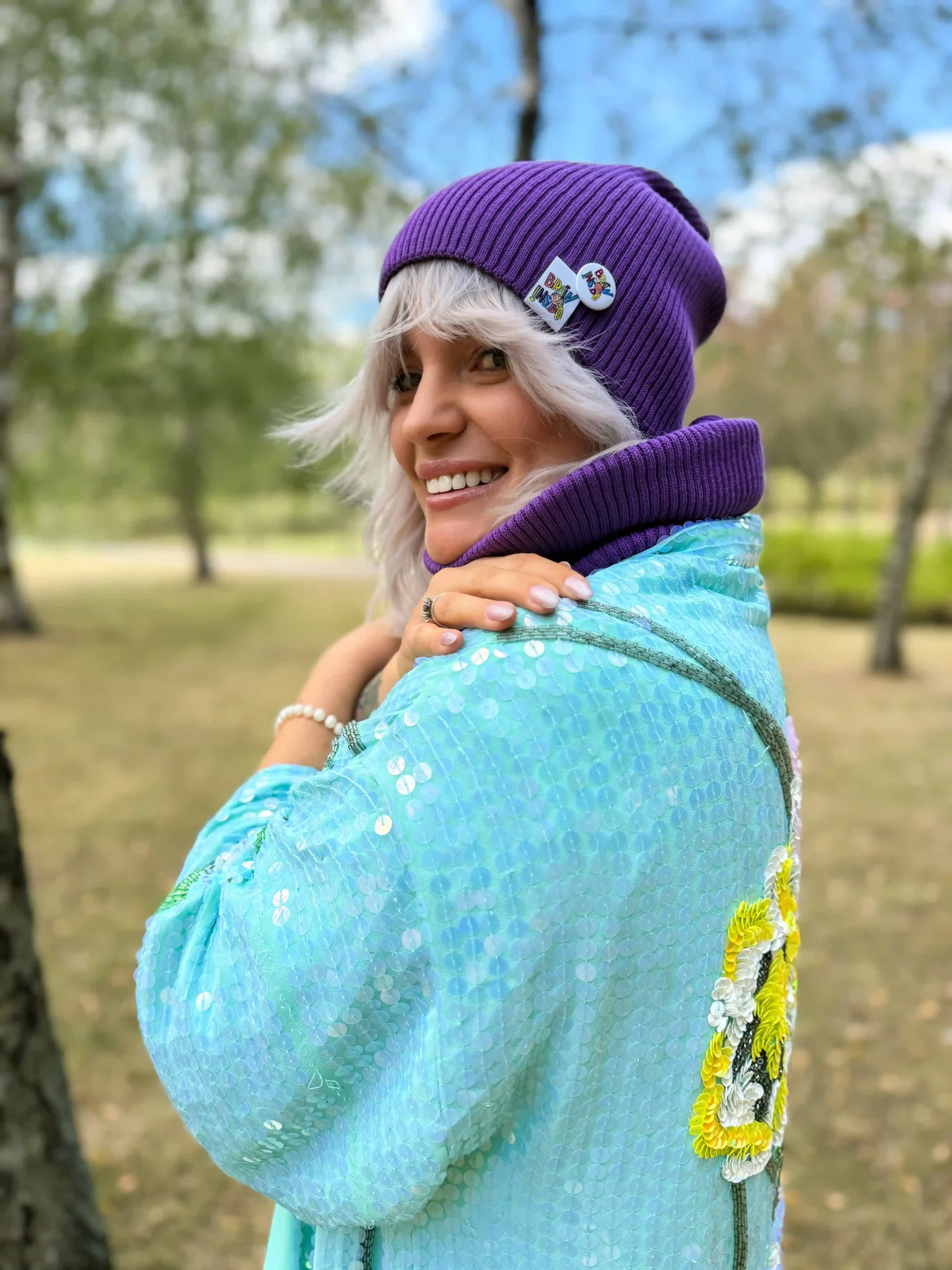 Luźna czapka z bawełny logo kolorowe "Fiolet" 170 czapka slouchy fiolet scaled 1