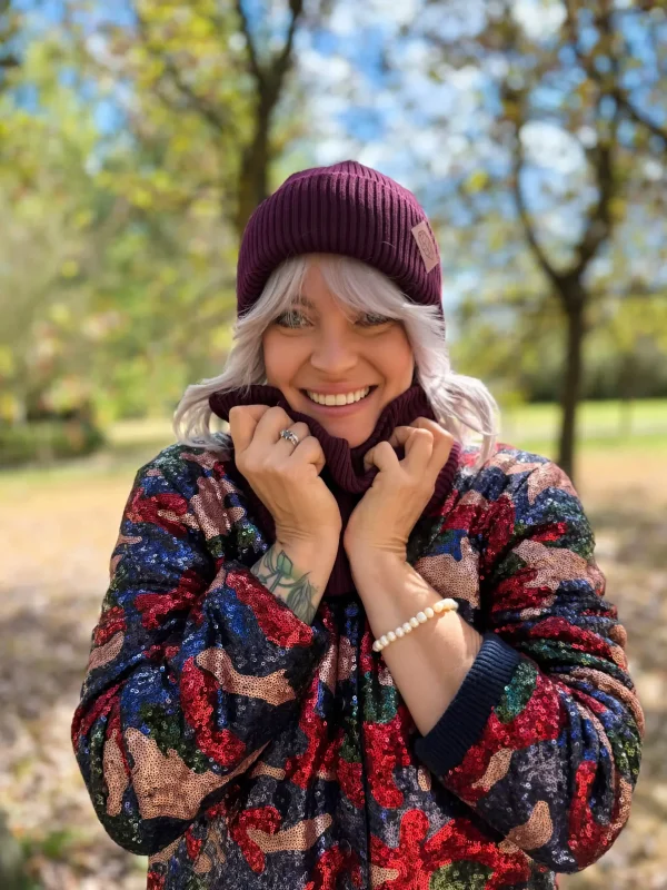 Bawełniana czapka beanie logo ekoskórka "Bordo" 8 czapka wywijana bawelniana bordo scaled 1