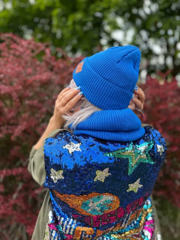 Bawełniana czapka beanie logo ekoskórka "Niebieski Kobalt" 11 czapka zlodziejka z bawelny niebieska scaled 1