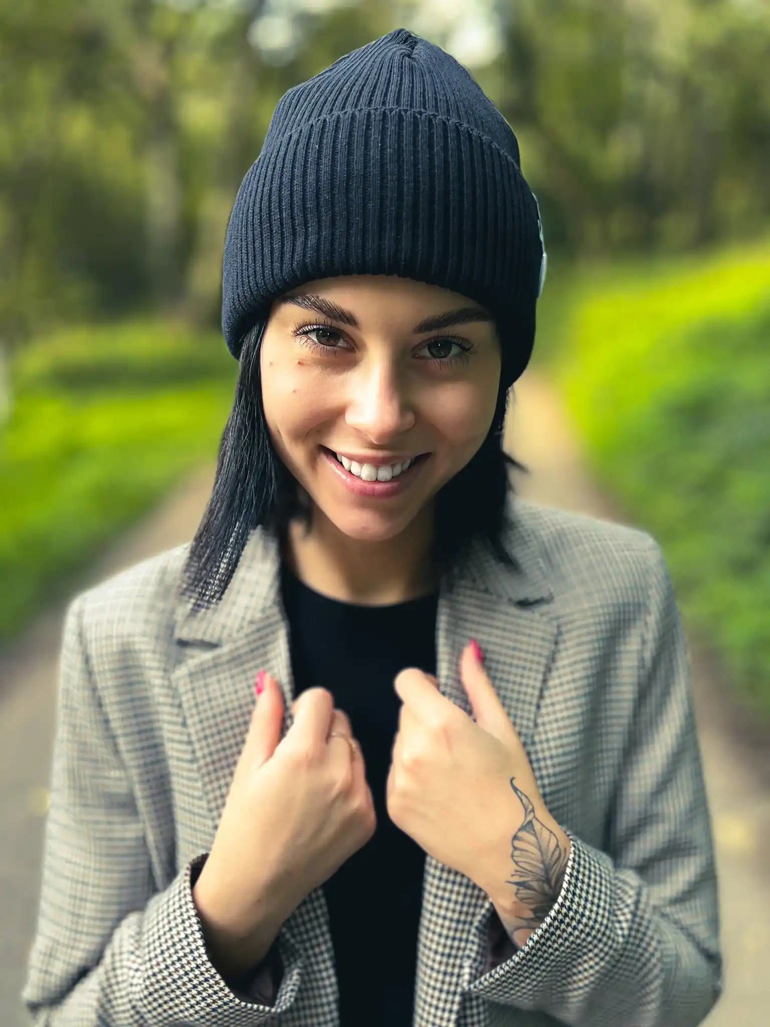 Czapka beanie z bawełny logo kolorowe "Czarny" 188 czarna bawelniana dokerka brain inside