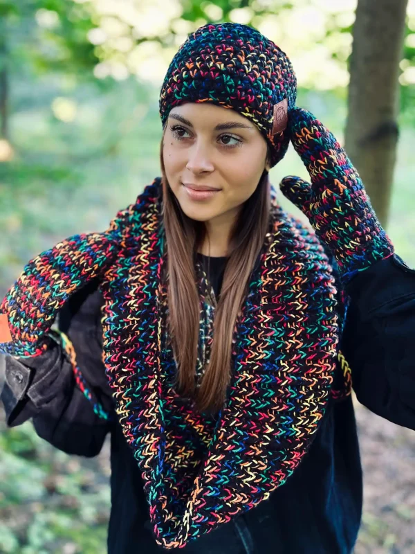 Ciepła opaska zimowa ,,Czarne czerwienie" 6 czarna zimowa opaska handmade