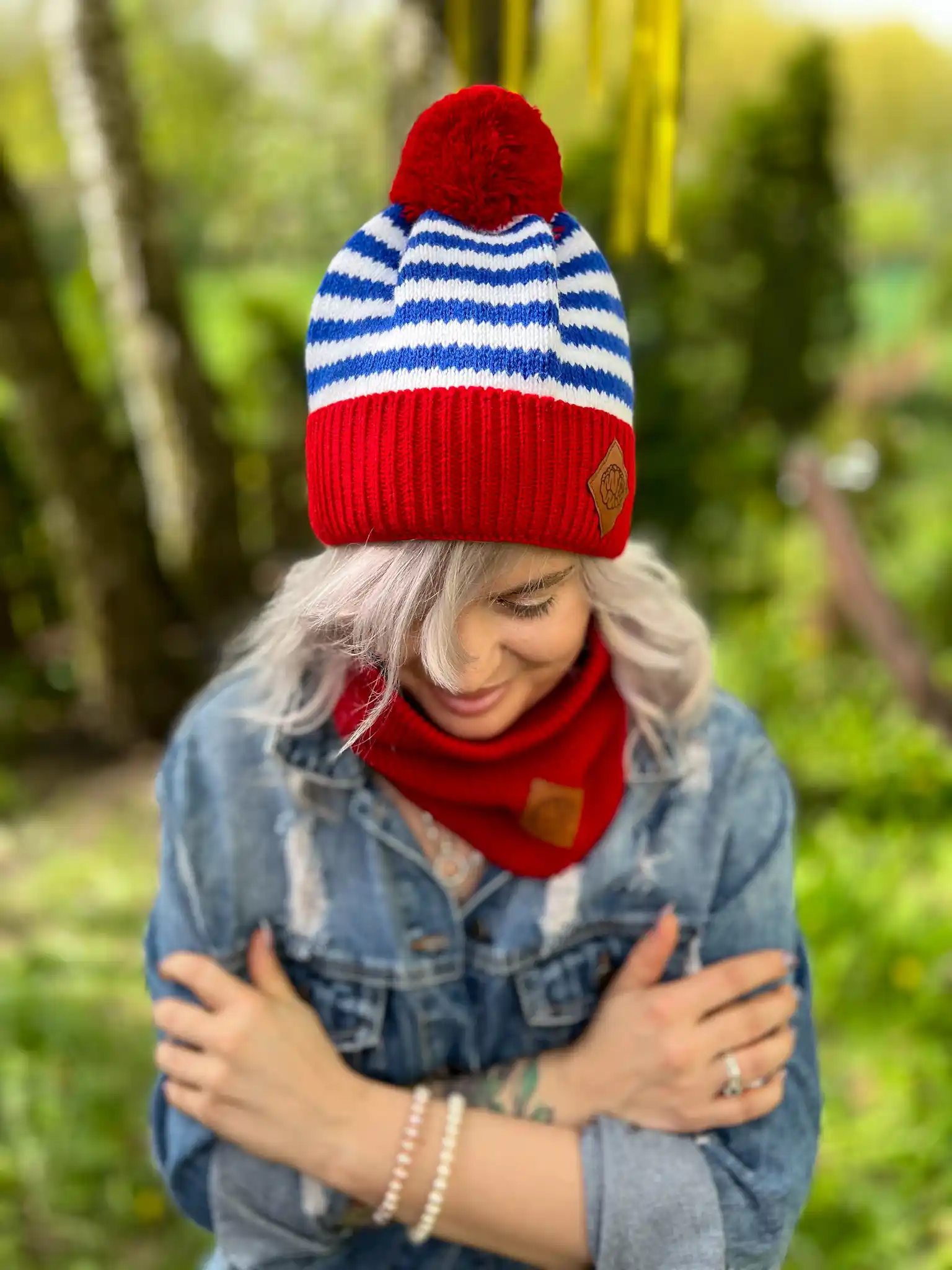 Czapka w paski 81 czerwona Bandana