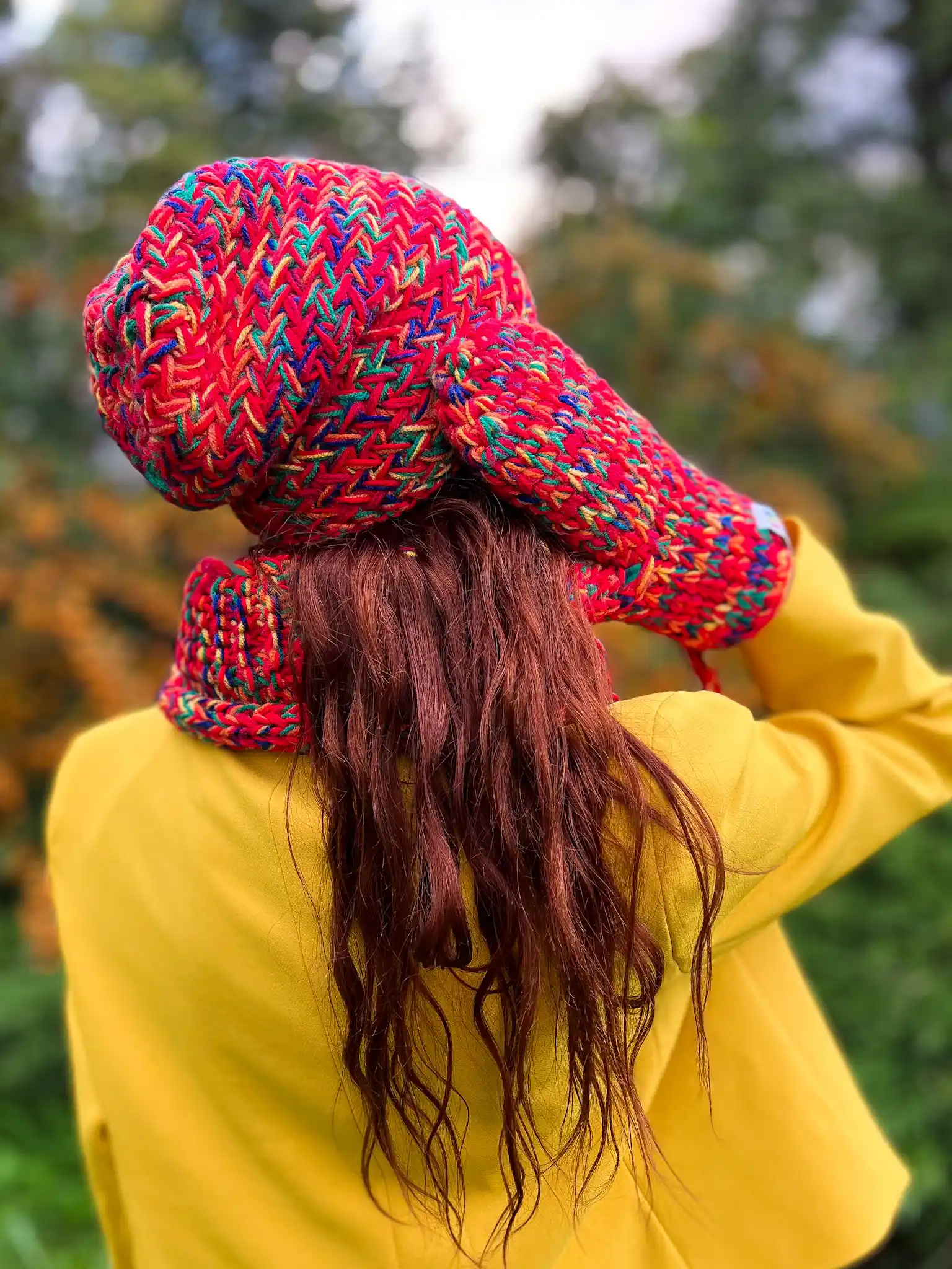 Czapka ręcznie robiona MERINO 50% EXPLORER ,,Czerwienie" 201 czerwona damska czapka oversize