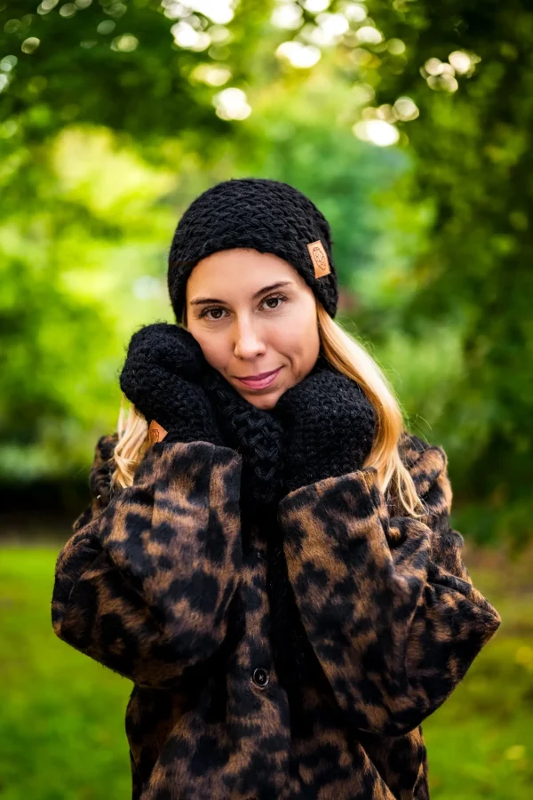 Czapka MERINO Explorer "Czarny" 14 damska beanie