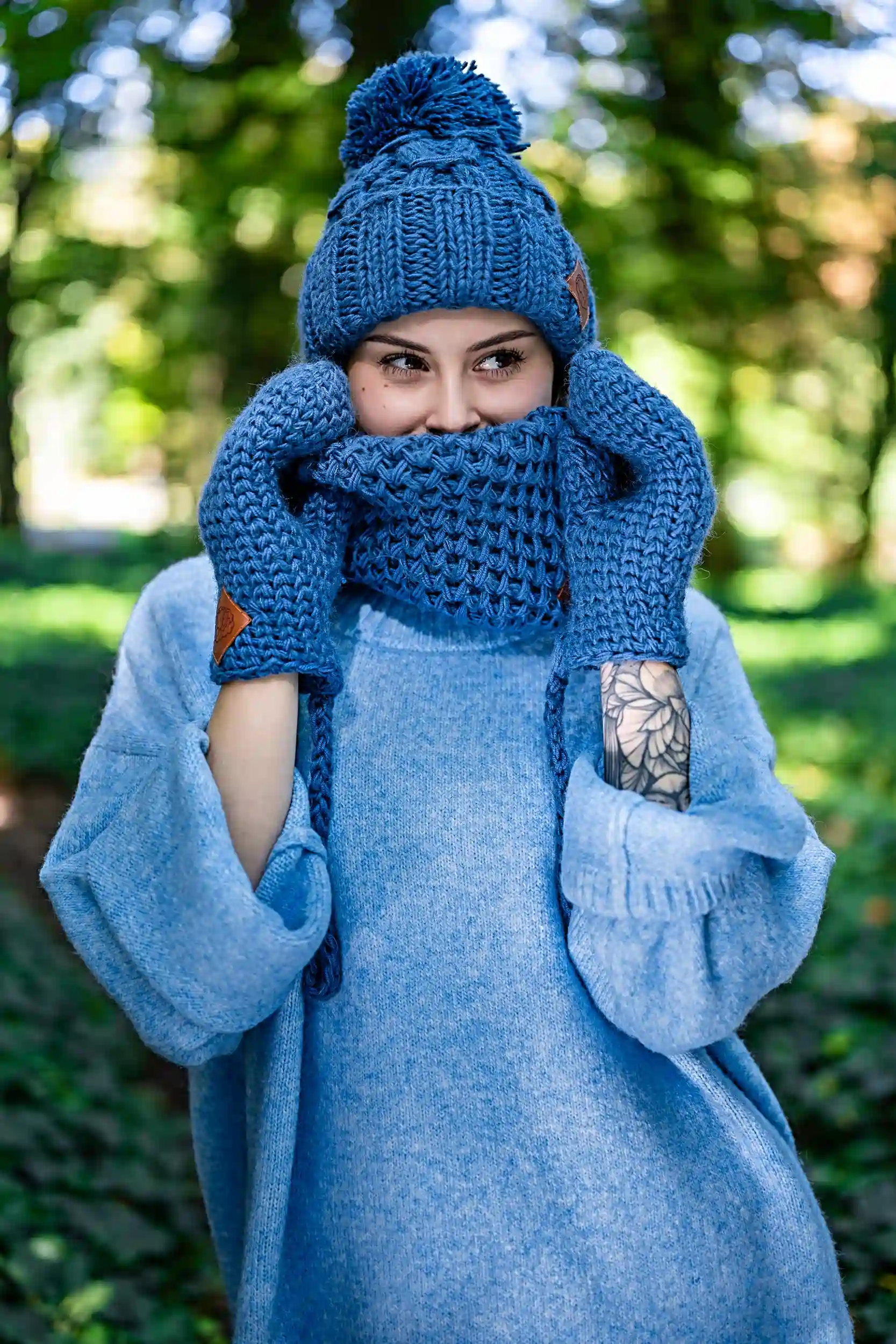 Mały komin MERINO "Ciemny niebieski" 65 damskie rekawiczki merino niebieski