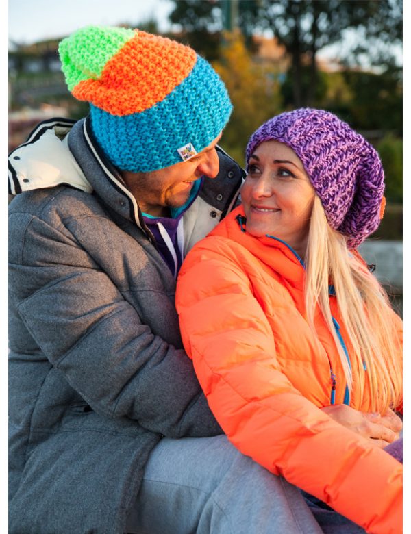 Męska luźna czapka zimowa NEVERLAND "Paski neonowe" 5 for snow and winter hat brain inside