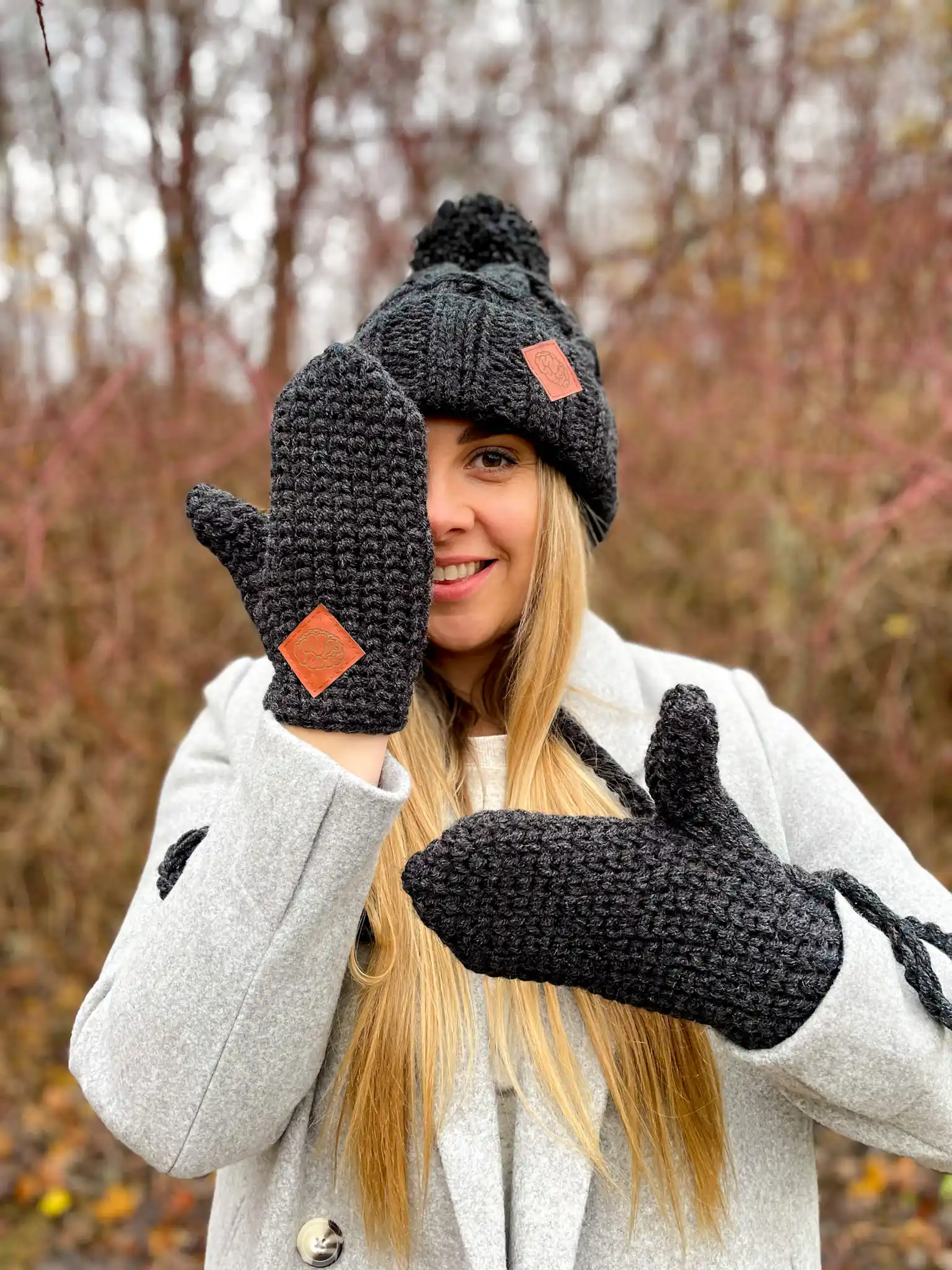Rękawiczki handmade ze sznureczkiem ,,Perłowy czarny" 147 glowne 3 14