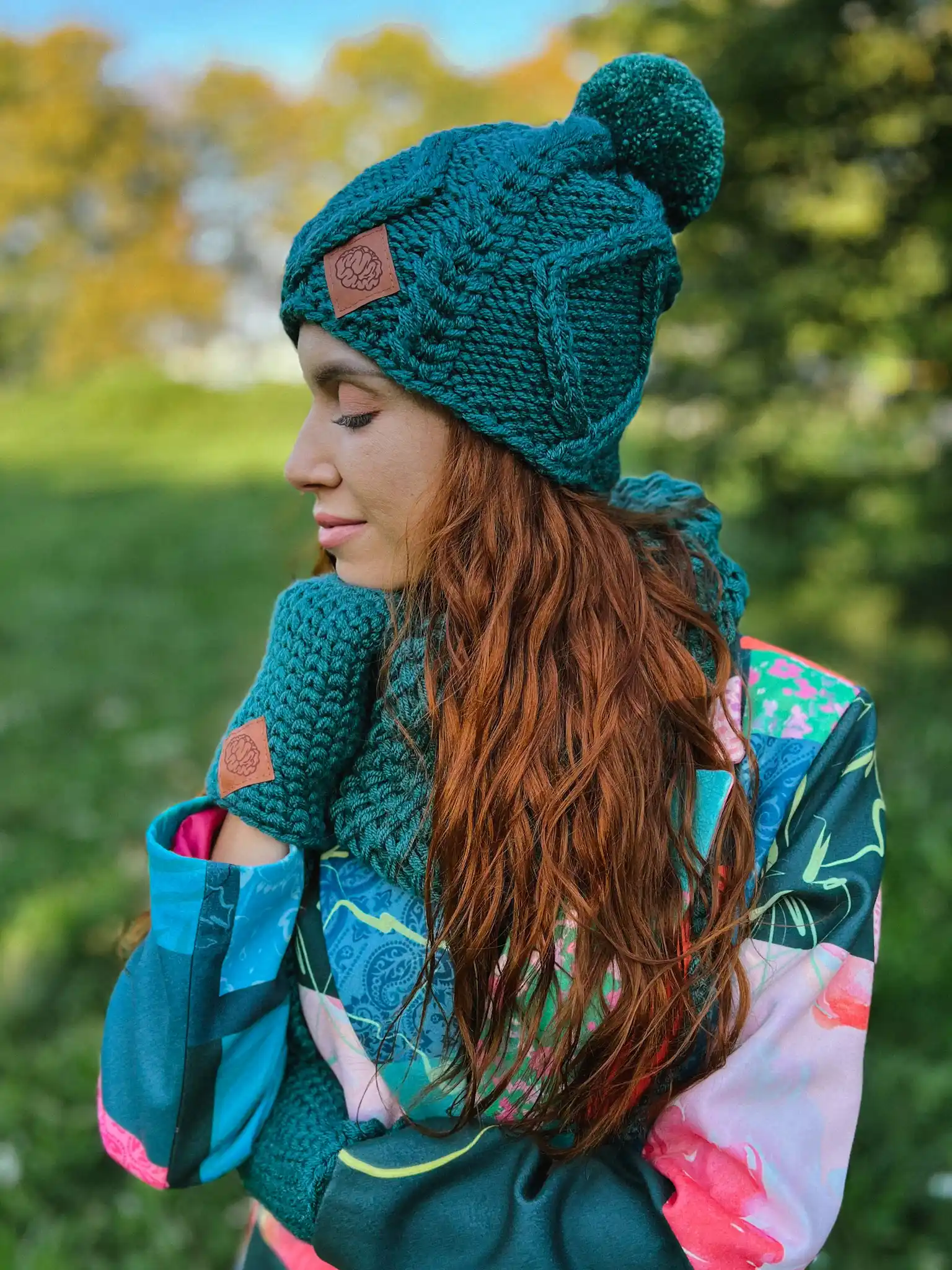 Rękawiczki handmade ze sznureczkiem ,,Leśny zielony" 222 grube zimowe reakwiczki idealne na apres ski