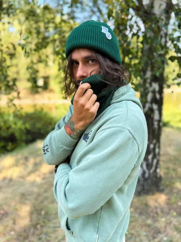 Męska czapka beanie z bawełny logo kolorowe "Zielony" 12 jesienny komin dla mezczyzny bawelna scaled 1