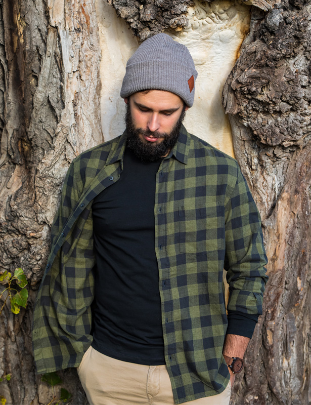 Męska czapka beanie logo ekoskórka "Ciemny beż" 82 kawaowa czapka meska na jesien brain inside beanie