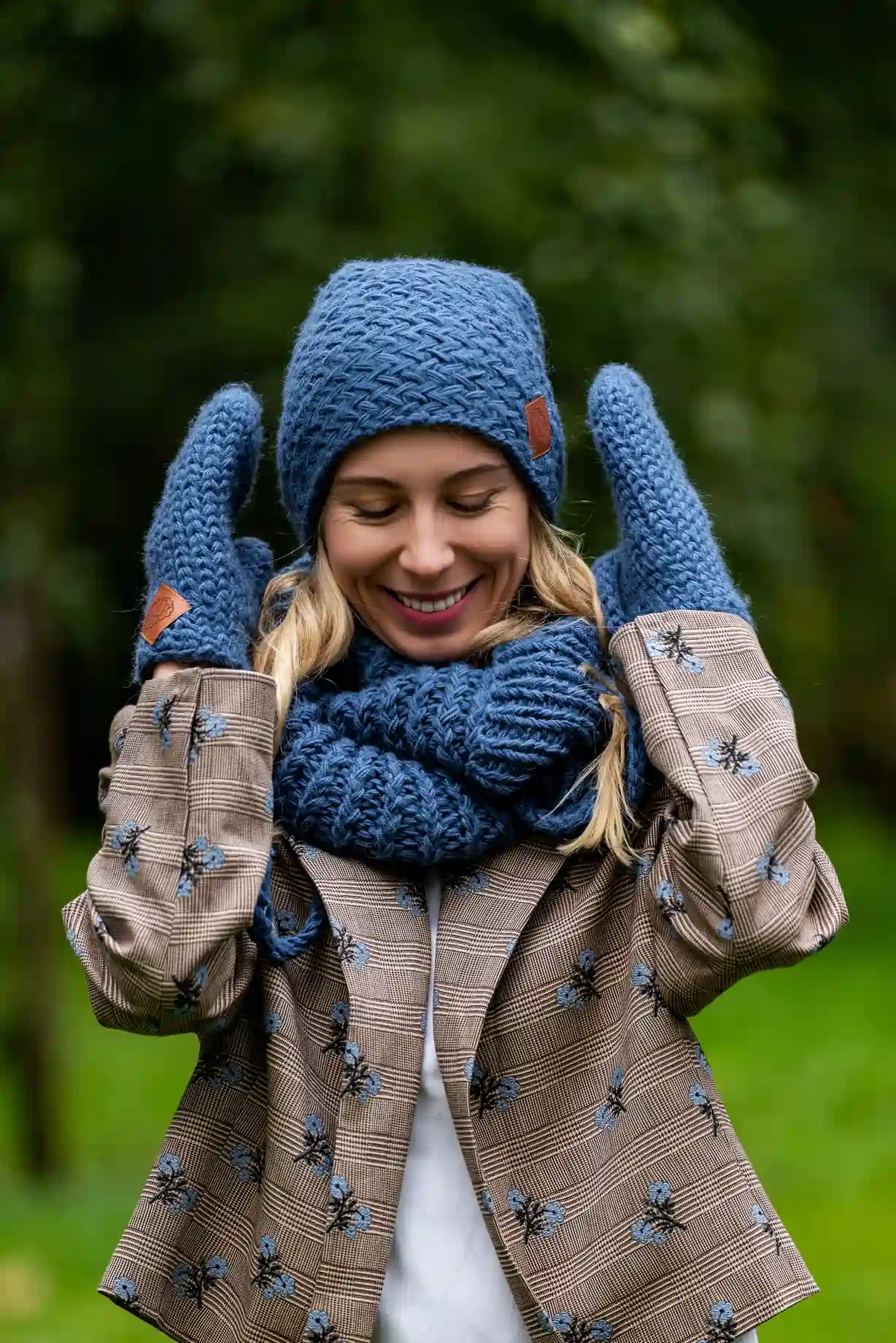 Komin MERINO "Ciemny niebieski" 35 kobaltowe rekawiczki merino
