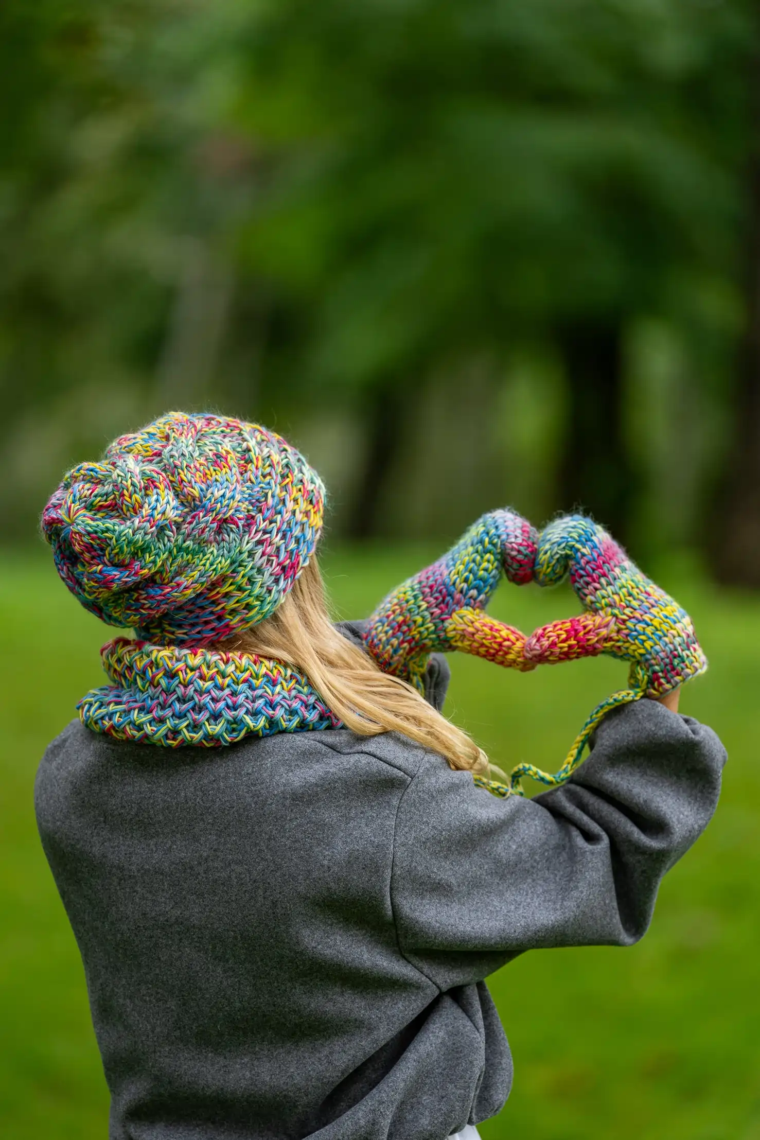 kolorowa czapka oversize merino 1
