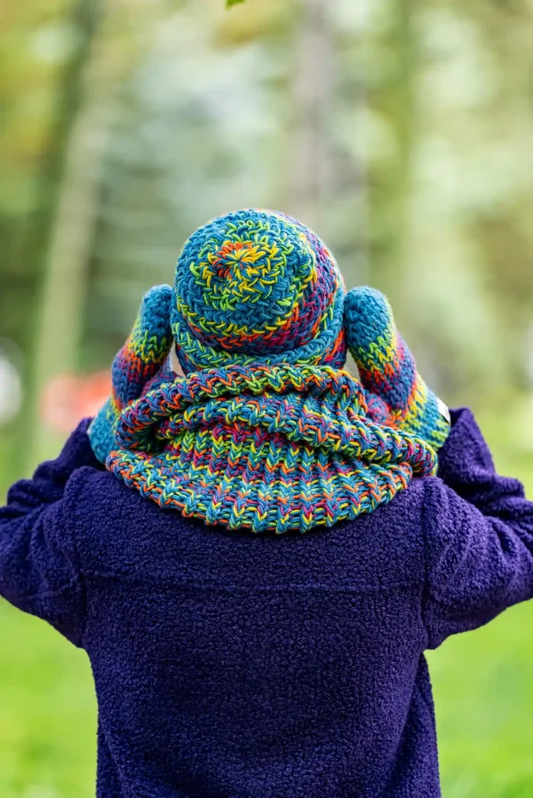 Czapka MERINO 50% "Tęcza Błękit" EXPLORER 11 kolorowy szal merino
