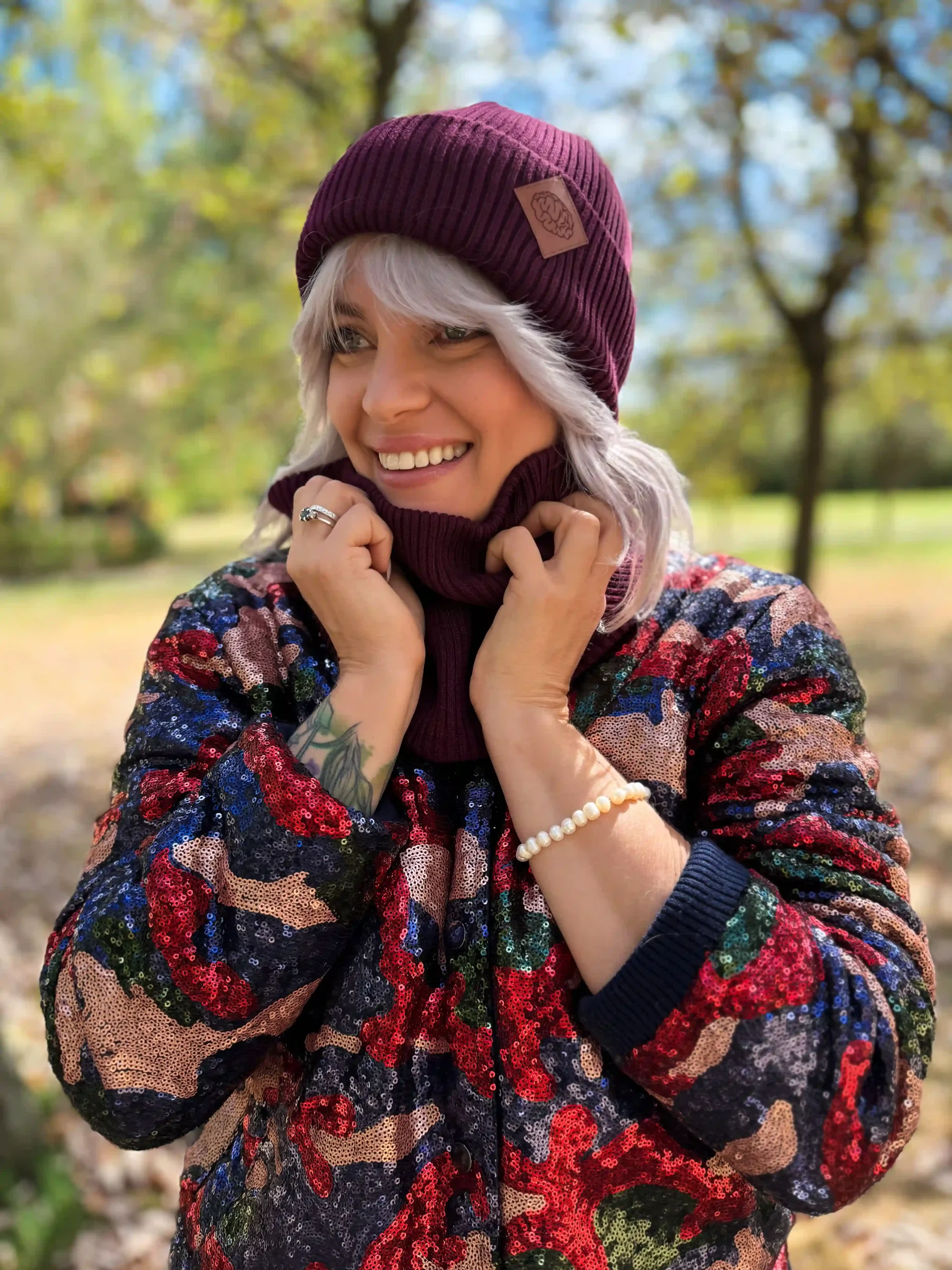 Bawełniana czapka beanie logo ekoskórka "Bordo" 194 komin na szyje bordo 1 scaled 1