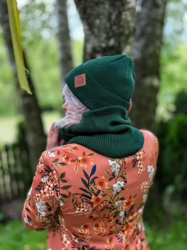 Bawełniana czapka beanie logo ekoskórka "Zielony" 11 krotka beanie zimowa zielona scaled 1