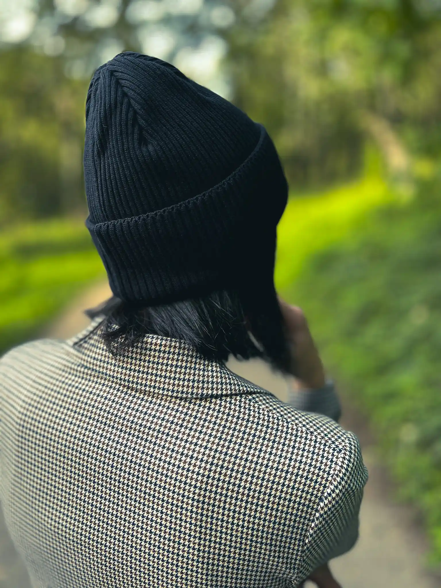 Bawełniana czapka beanie logo ekoskórka "Czarny" 23 krotka czarna bawelniana czapka unisex