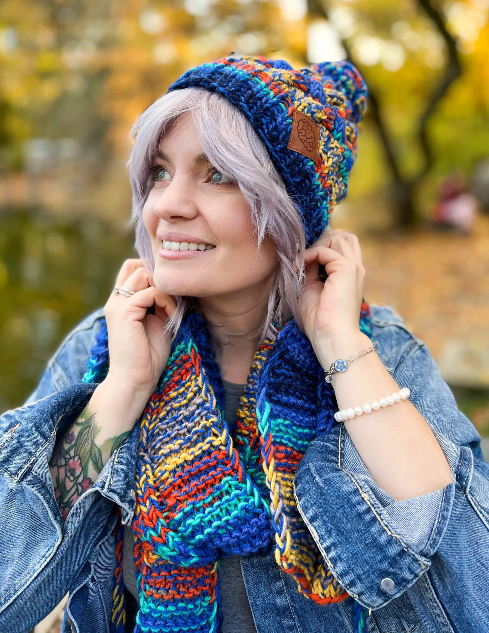 Modna czapka zimowa HAPPY ,,Górski potok" 29 krotka niebieska czapka handamde ocieplana polarem scaled 1