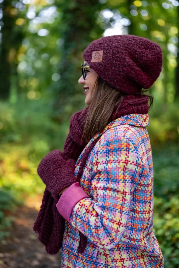 luzna czapka bordowa merino